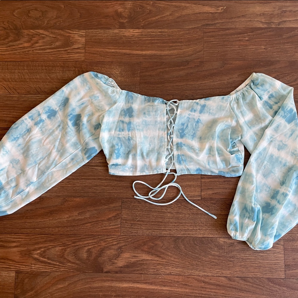 Blue cropped blouse with tie front